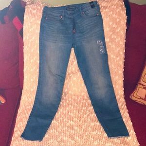 Abercrombie & Fitch Super Skinny Ankle Jean